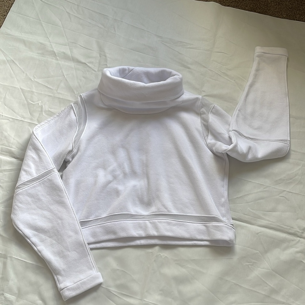 1483- Alo white sweater with mesh cutouts- medium